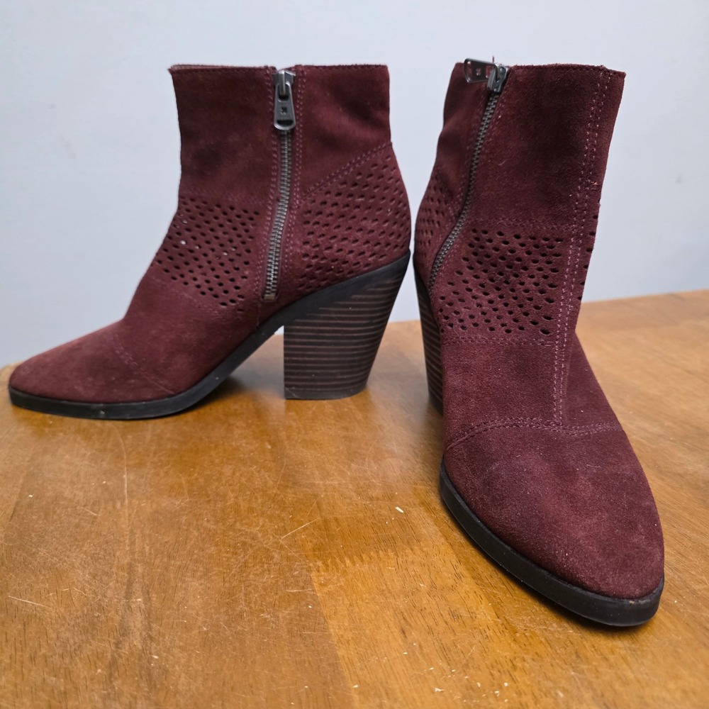 Lucky Brand Ramses Ankle Boots Womens 8.5 Burgundy Suede Perforated Boho Western